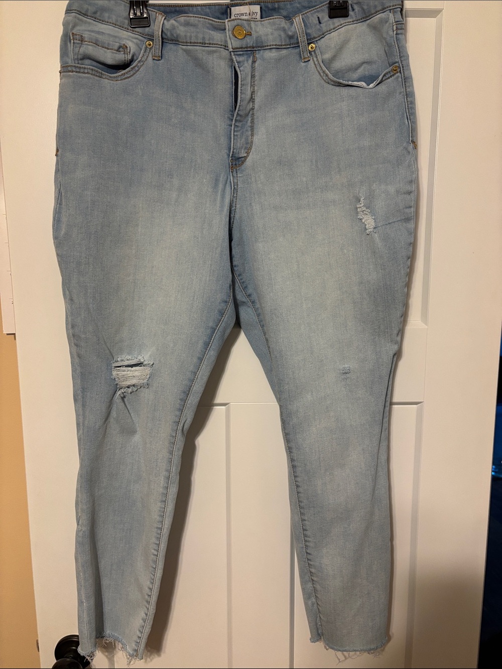 crown & ivy Light Blue Skinny Jeans with Distressed Details